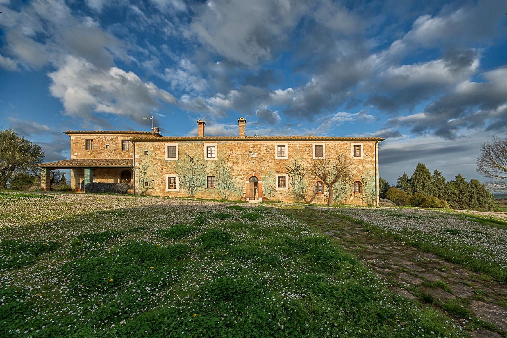 Agriturismo Le Sorbelle D'Orcia Con Piscina Пиенца Екстериор снимка