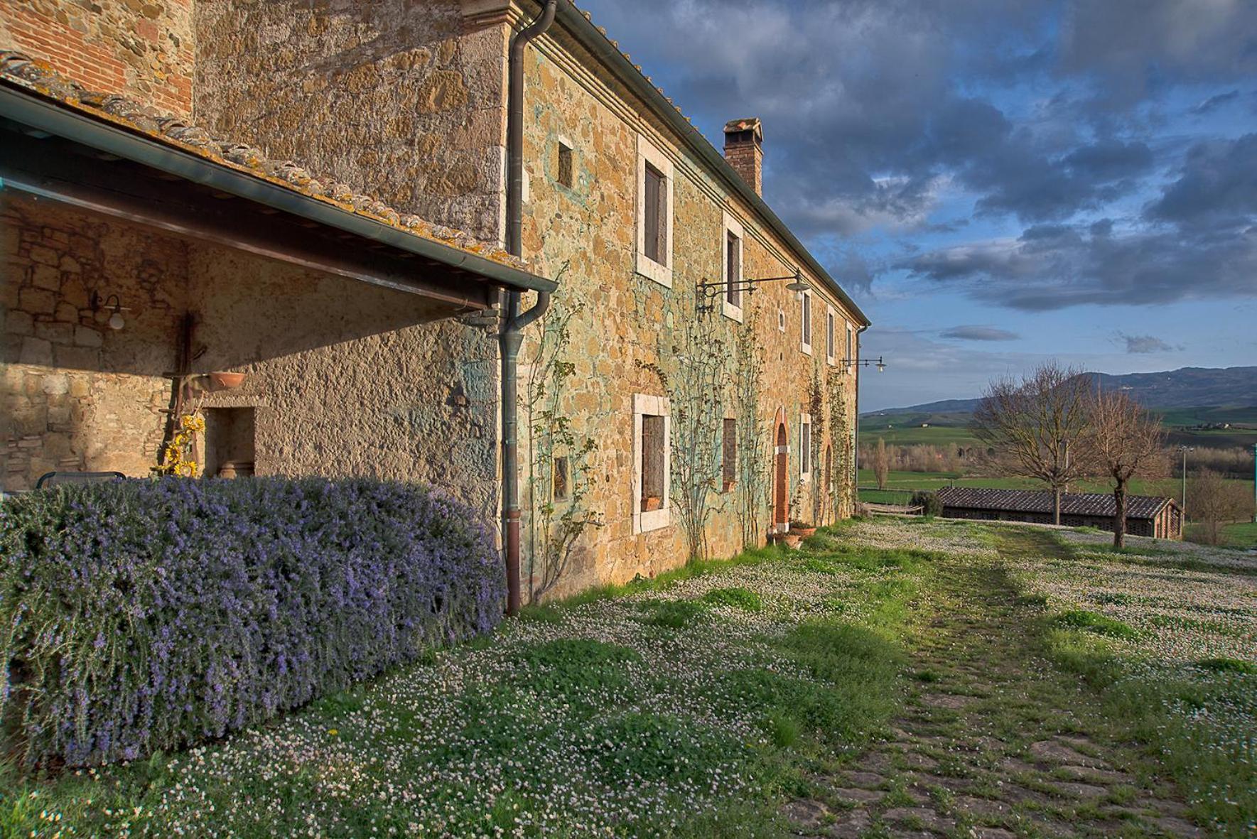 Agriturismo Le Sorbelle D'Orcia Con Piscina Пиенца Екстериор снимка