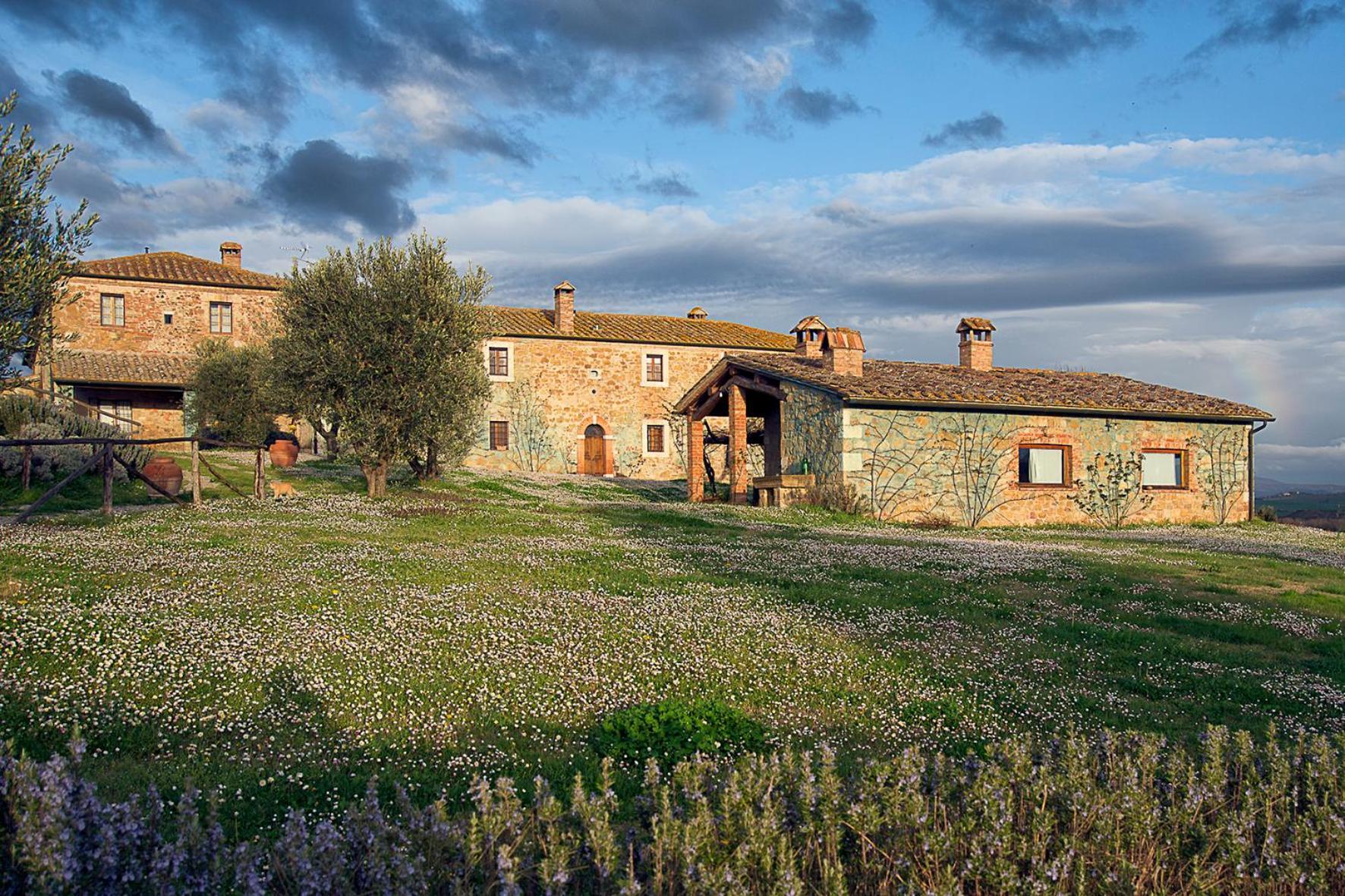 Agriturismo Le Sorbelle D'Orcia Con Piscina Пиенца Екстериор снимка
