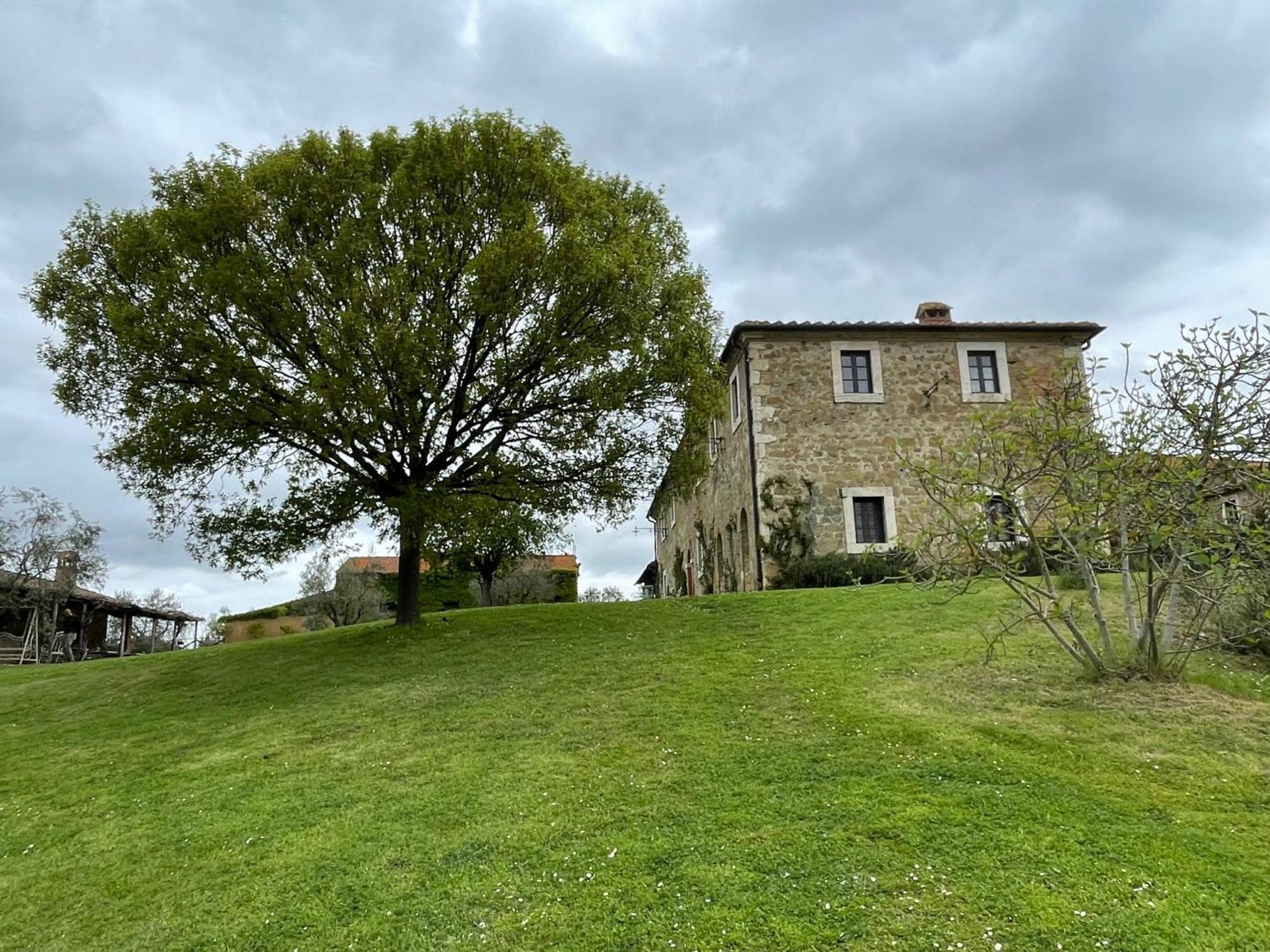 Agriturismo Le Sorbelle D'Orcia Con Piscina Пиенца Екстериор снимка
