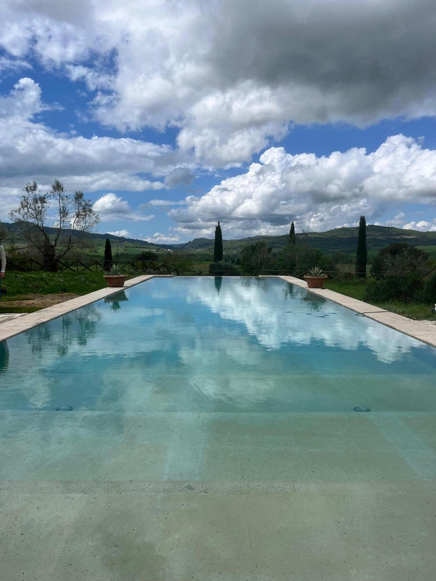 Agriturismo Le Sorbelle D'Orcia Con Piscina Пиенца Екстериор снимка