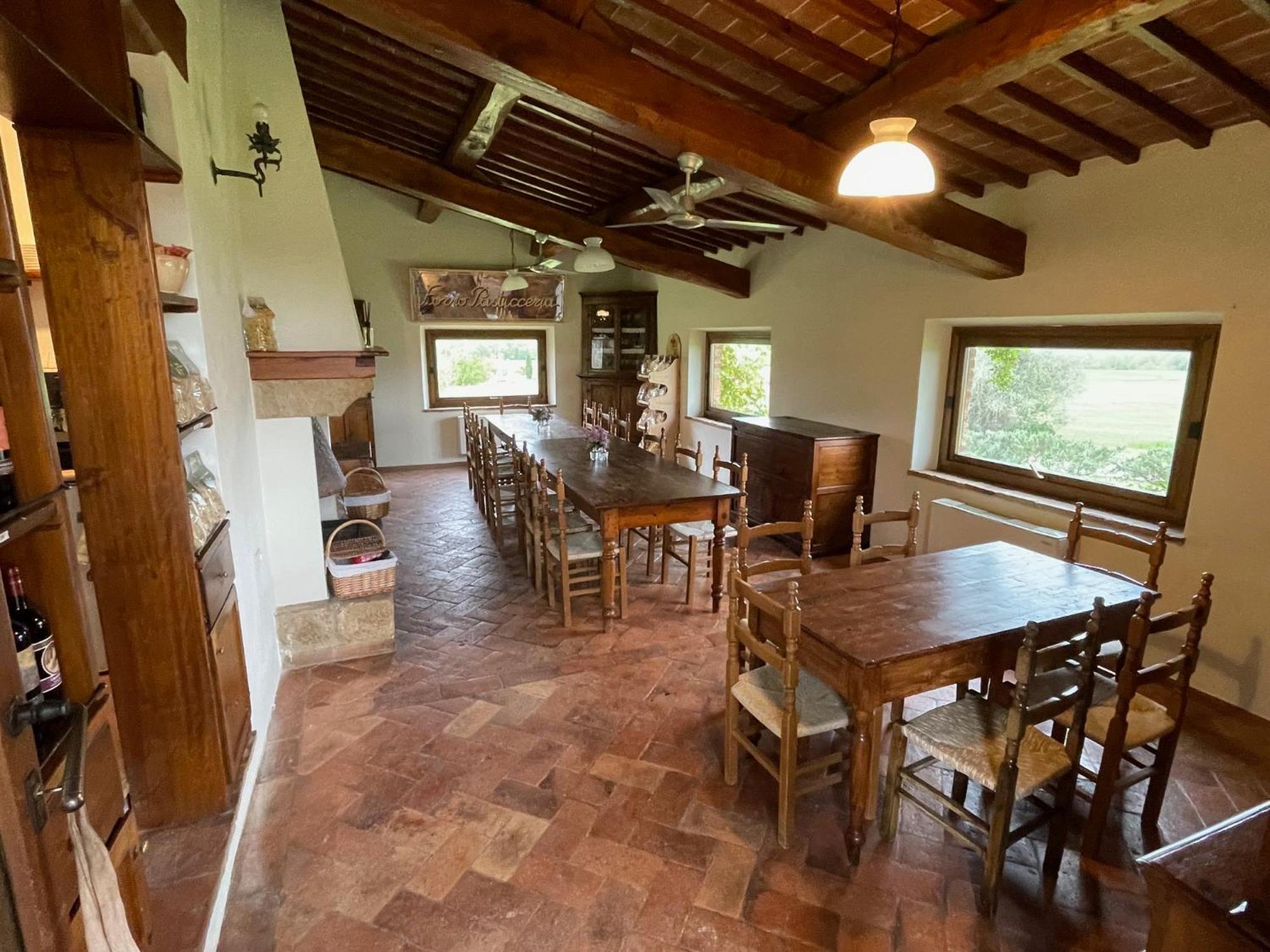 Agriturismo Le Sorbelle D'Orcia Con Piscina Пиенца Екстериор снимка