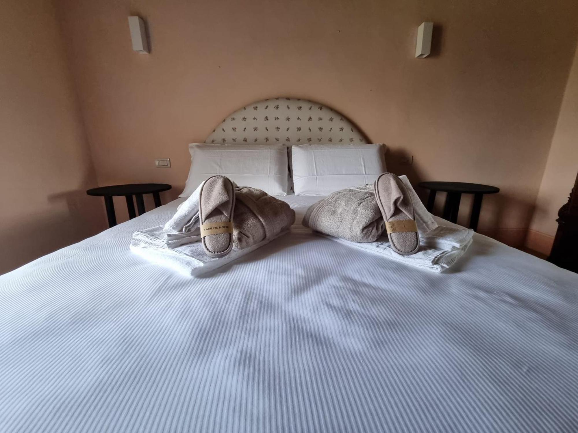 Agriturismo Le Sorbelle D'Orcia Con Piscina Пиенца Екстериор снимка